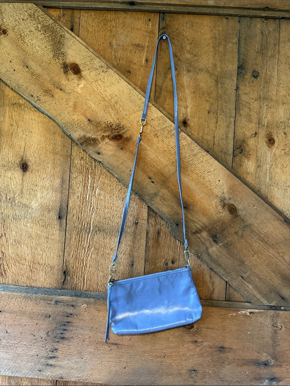Sleek Lavender Leather Crossbody Purse for Women